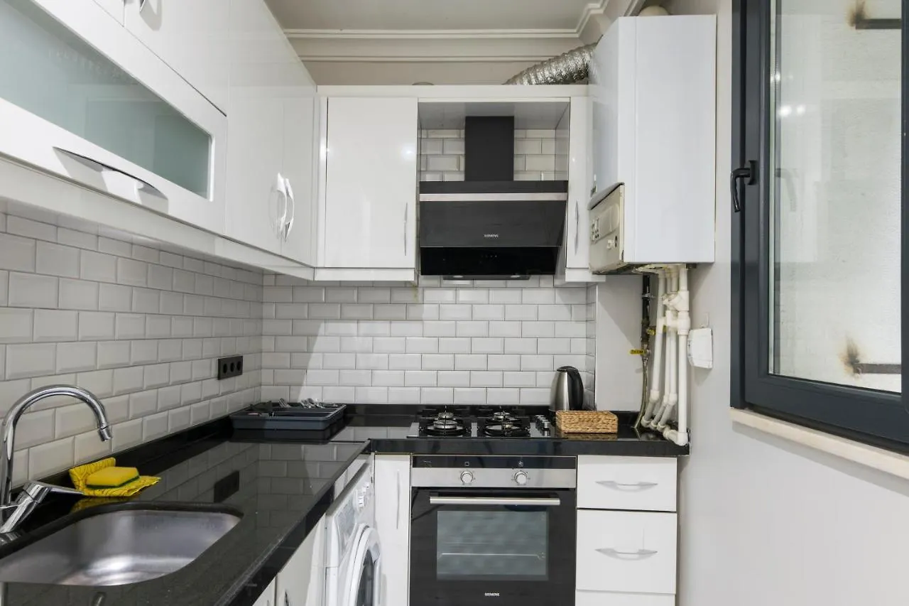 Peaceful 1 Bedroom Flat W/Ac Near Taksim - 7 Min Walk Istambul Apartamento