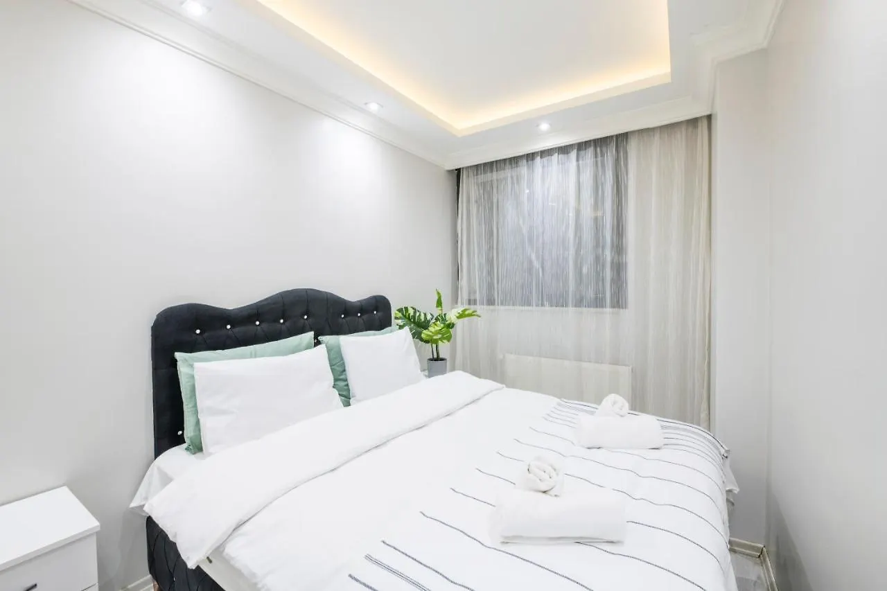Apartamento Peaceful 1 Bedroom Flat W/Ac Near Taksim - 7 Min Walk Istambul Turquia